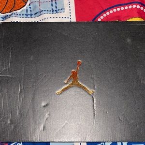 Air Jordan 7 Retro “Pantone”